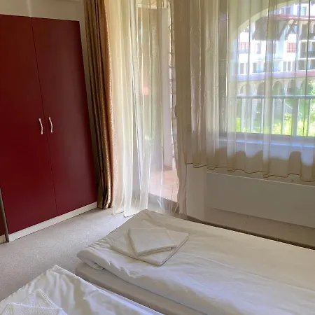 Apartment червената шапчица гранд манастира