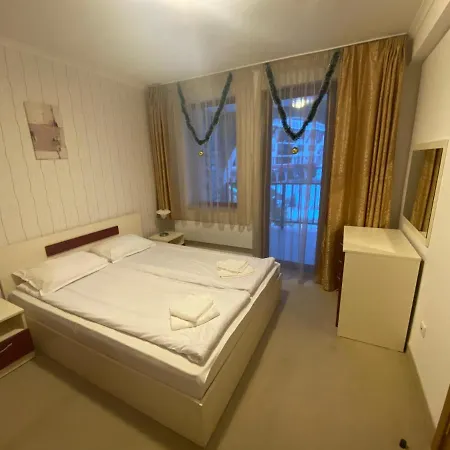 Apartment червената шапчица гранд манастира *