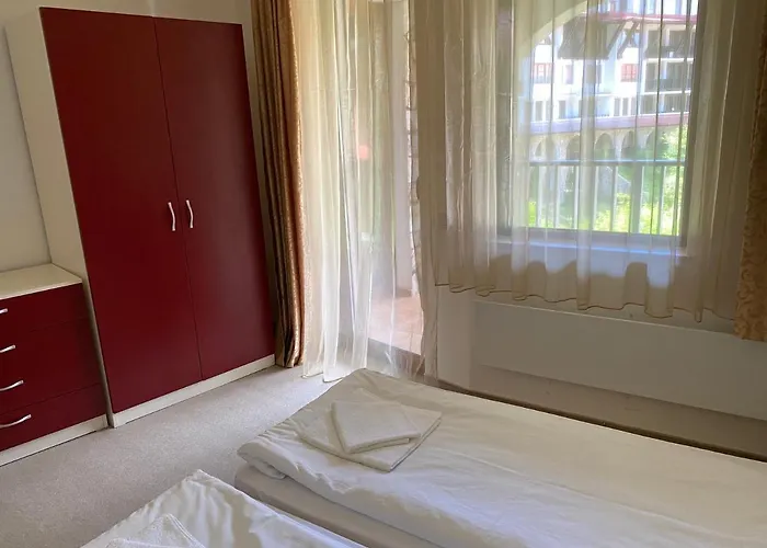 Apartment червената шапчица гранд манастира