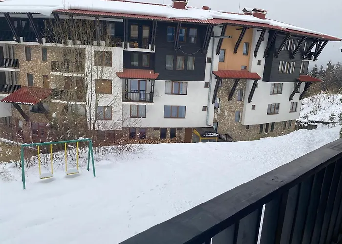 червената шапчица гранд манастира *